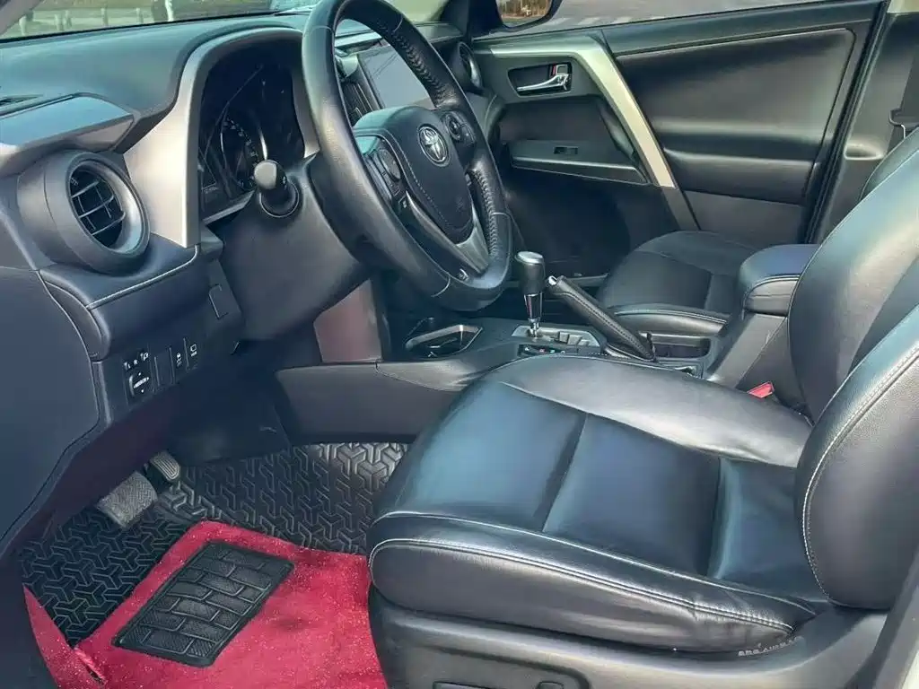 Toyota RAV4 Rongfang 2016 2.0L CVT 2WD Smart (China V) фото 15