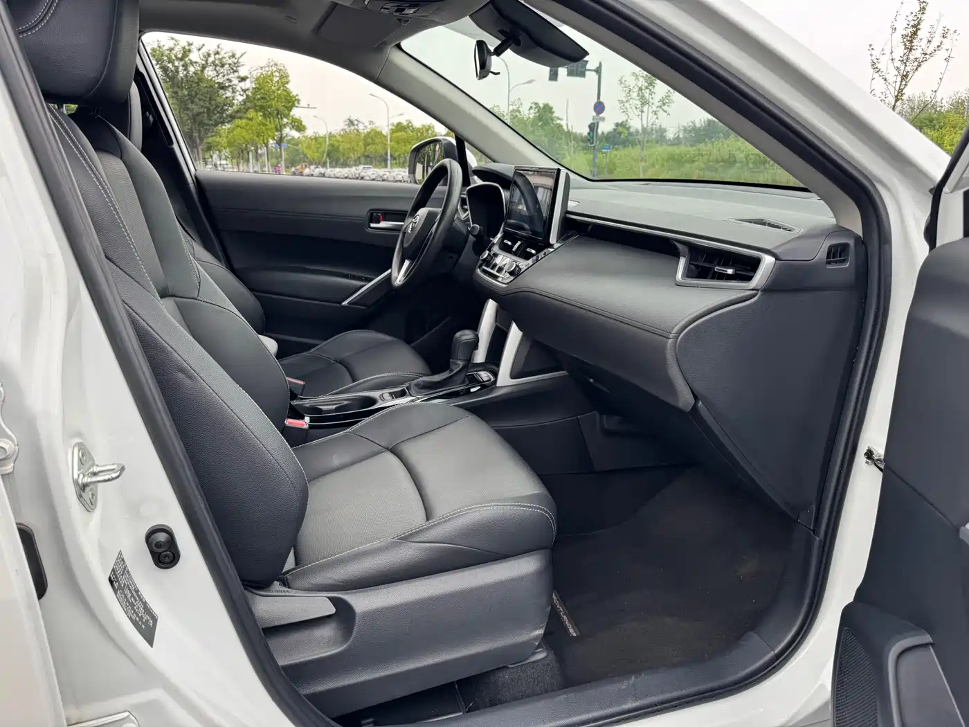 Toyota Frontlander 2022 2022 2.0L CVT Luxury PLUS Edition