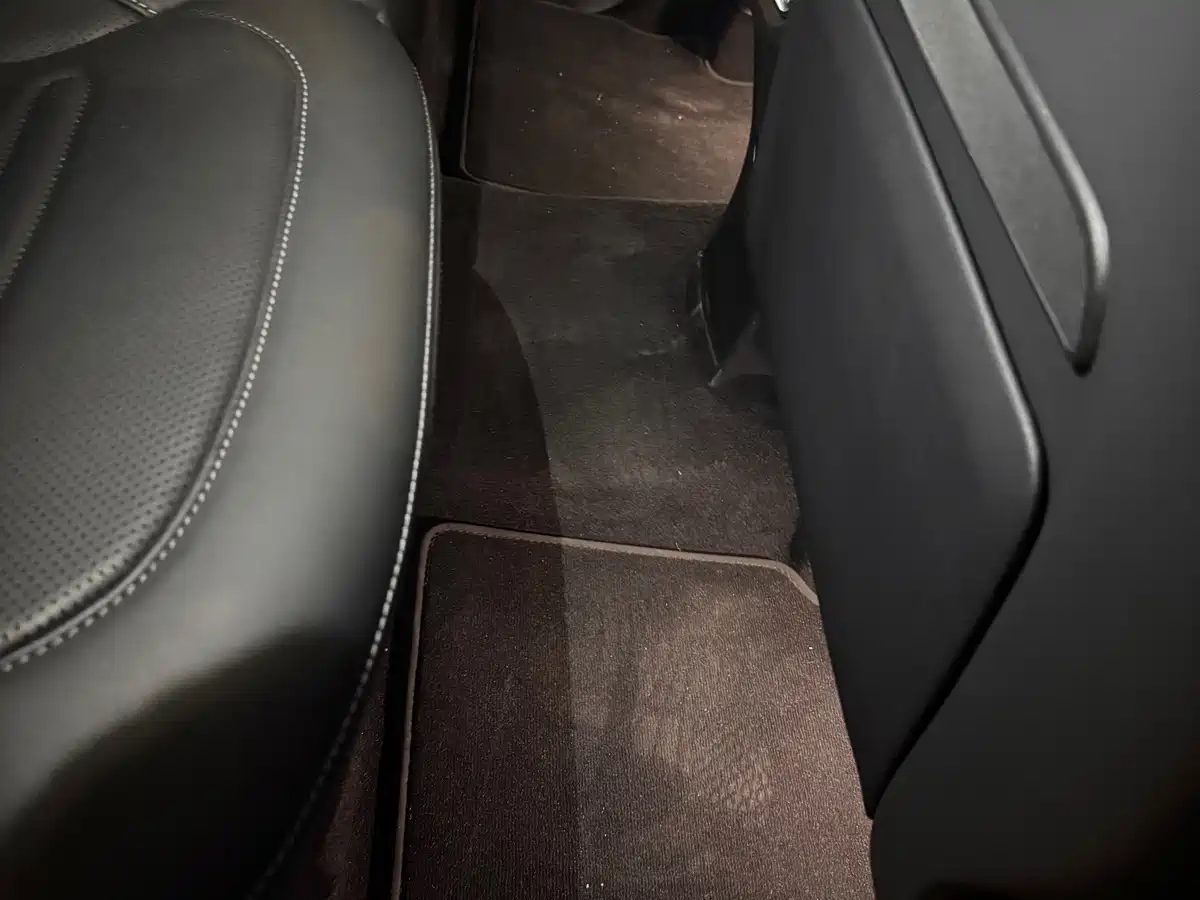 Mercedes-Benz G-Class 2024 G 500 фото 18