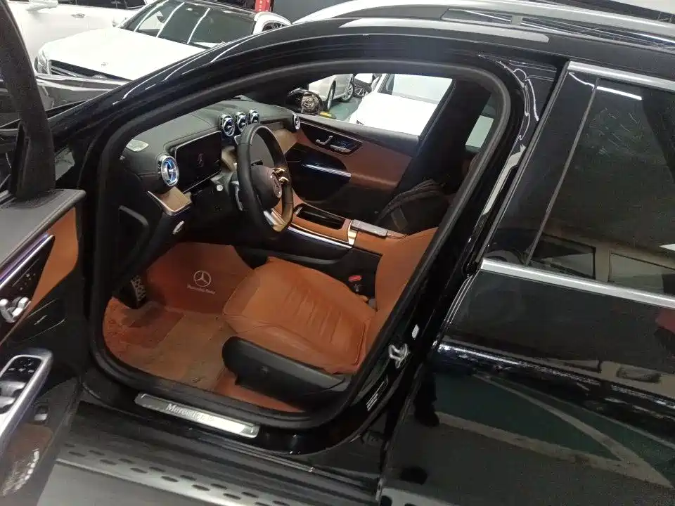 Mercedes-Benz GLC 2024 Facelift GLC 300 L 4MATIC Sport 5-seater фото 2
