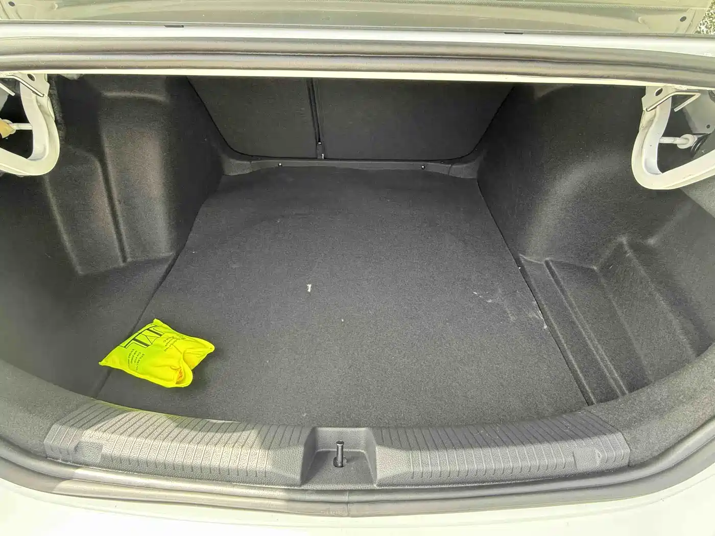 Volkswagen Lavida 2024 Model 300TSI DSG Starlight Leading Edition фото 7