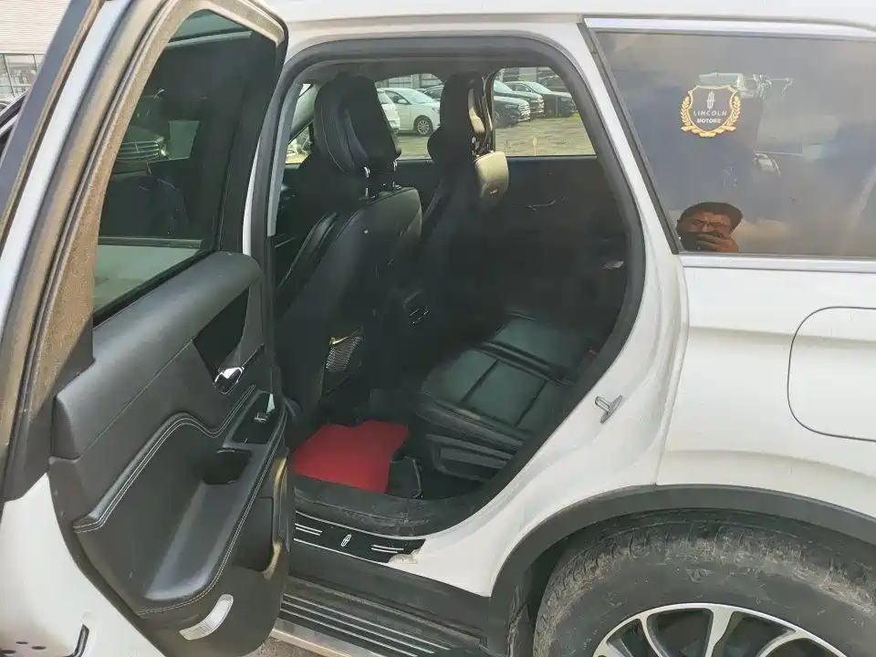 LINCOLN ADVENTURER