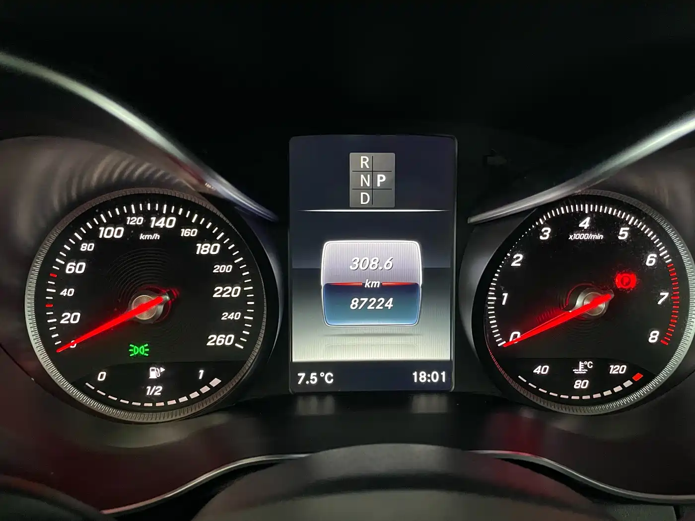 Mercedes-Benz GLC 2017 GLC 260 4MATIC Luxury фото 13