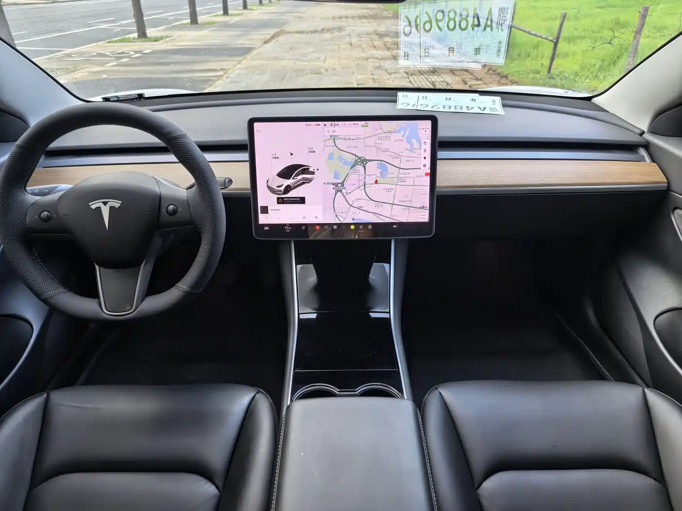 Photo 8 - Tesla Model 3