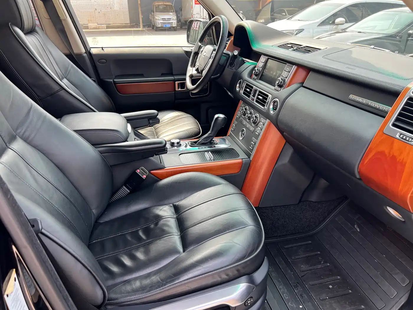 Land Rover Range Rover 2010 3.6 TDV8 HSE фото 9