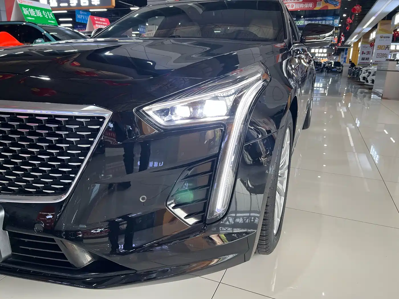 CADILLAC CT6