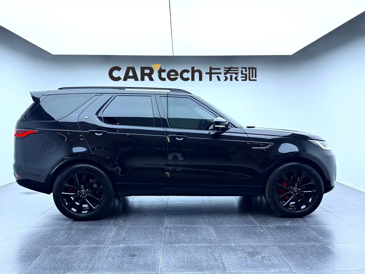 Land Rover Discovery 2024 Model 360PS S фото 4