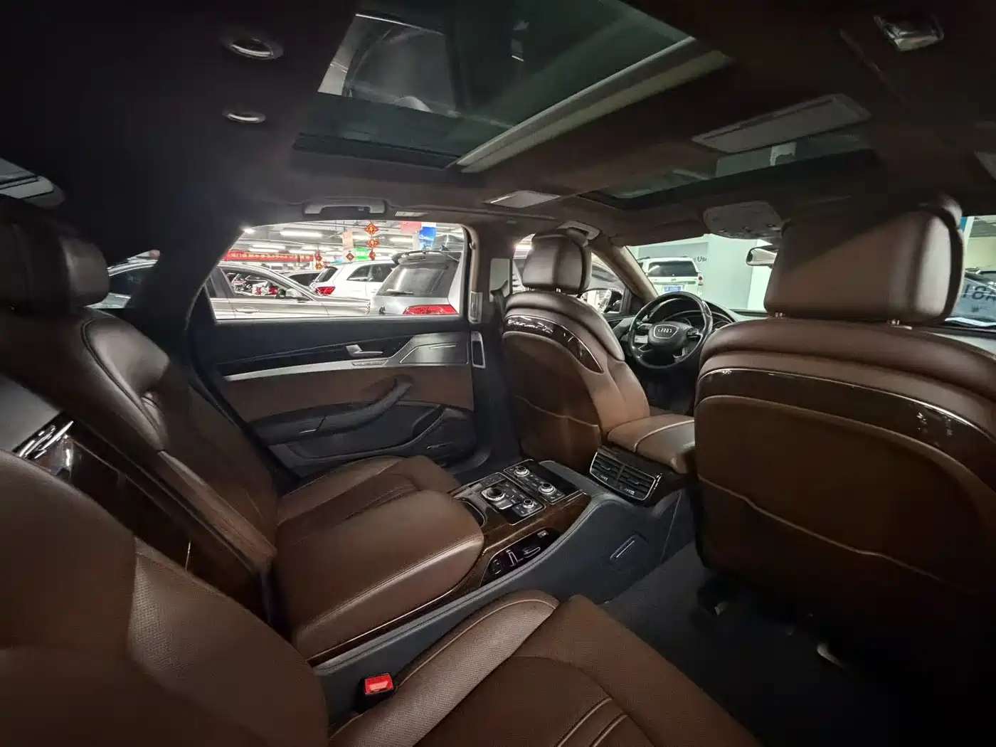 Photo 4 - Audi A8