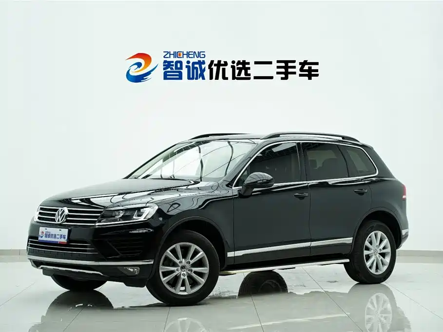 Фото 2 - Volkswagen Touareg