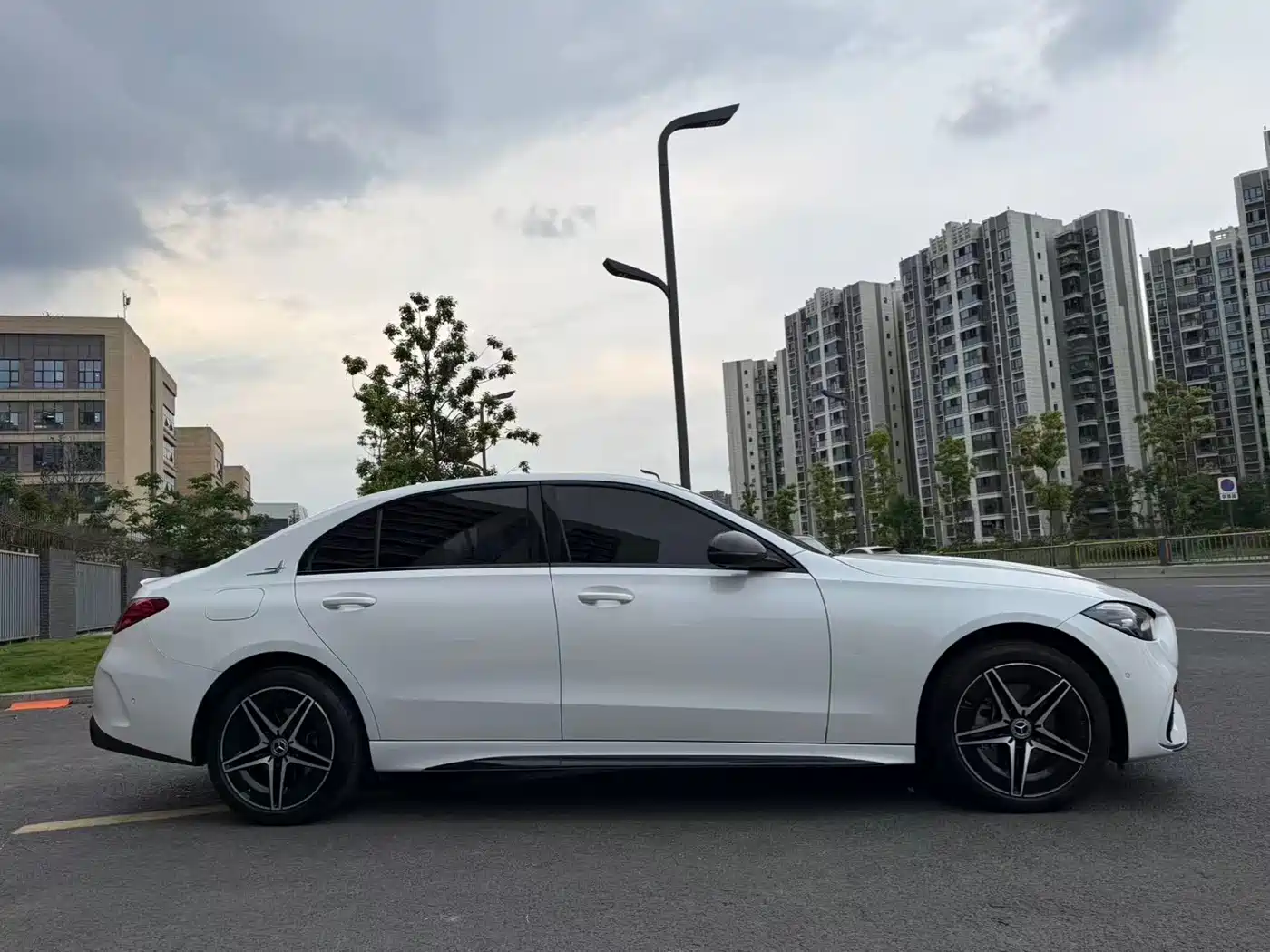 Mercedes-Benz C-Class 2024 C 260 L Night Edition Sport фото 9
