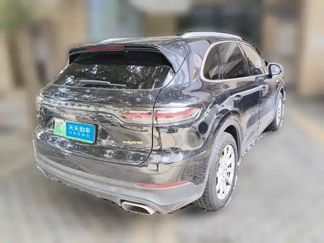 Porsche Cayenne New Energy 2019 Cayenne E-Hybrid 2.0T — фото 2