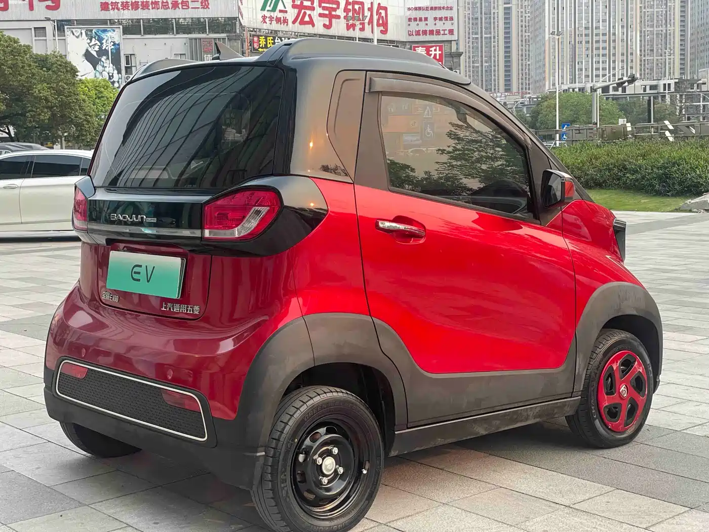 BAOJUN E100