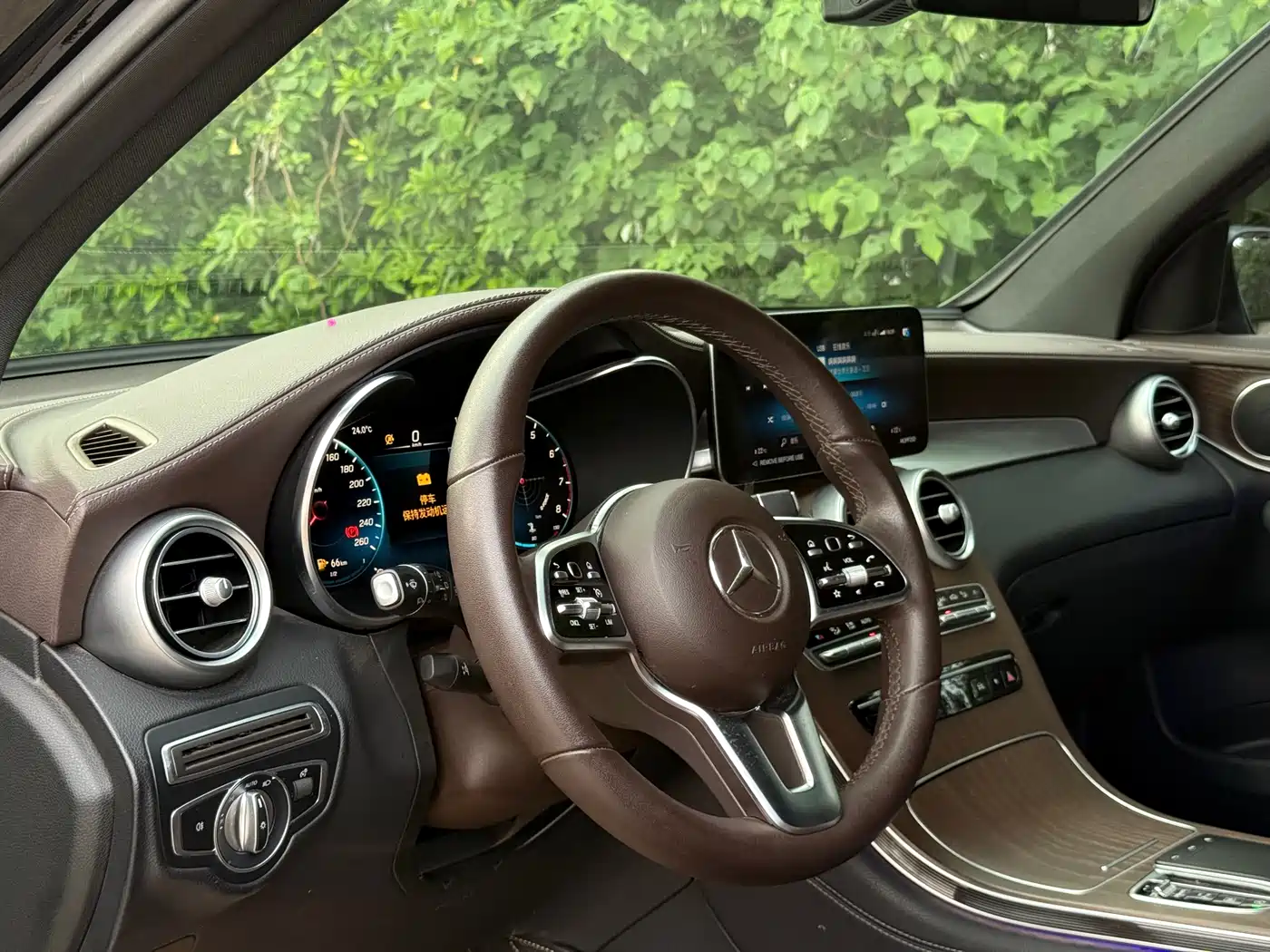 Mercedes-Benz GLC 2022 Model GLC 260 L 4MATIC Luxury Edition фото 12