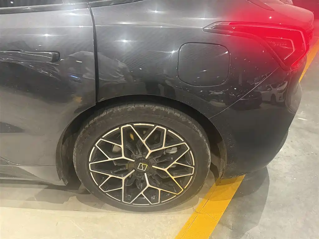 ZEEKR EXTREME KRYPTON 001