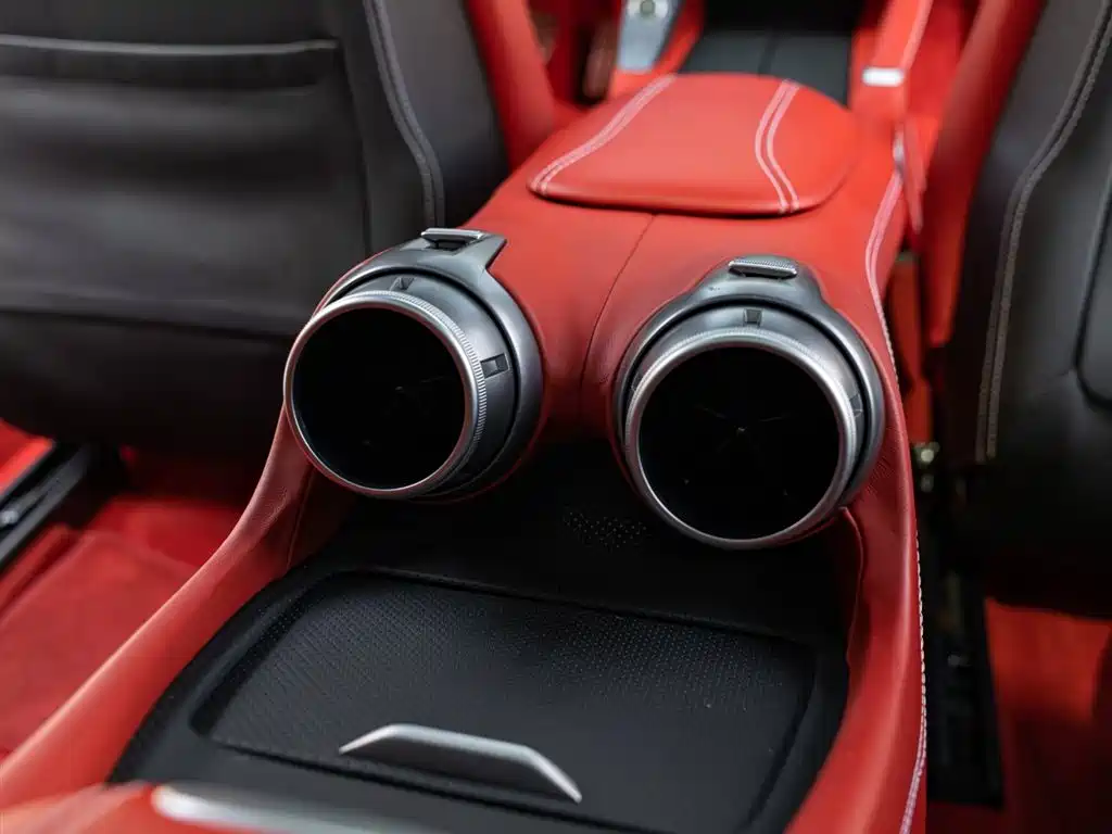Ferrari GTC4Lusso 2019 2017 3.9T V8