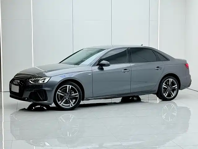 Audi A4L 40 TFSI, Люкс Драйв