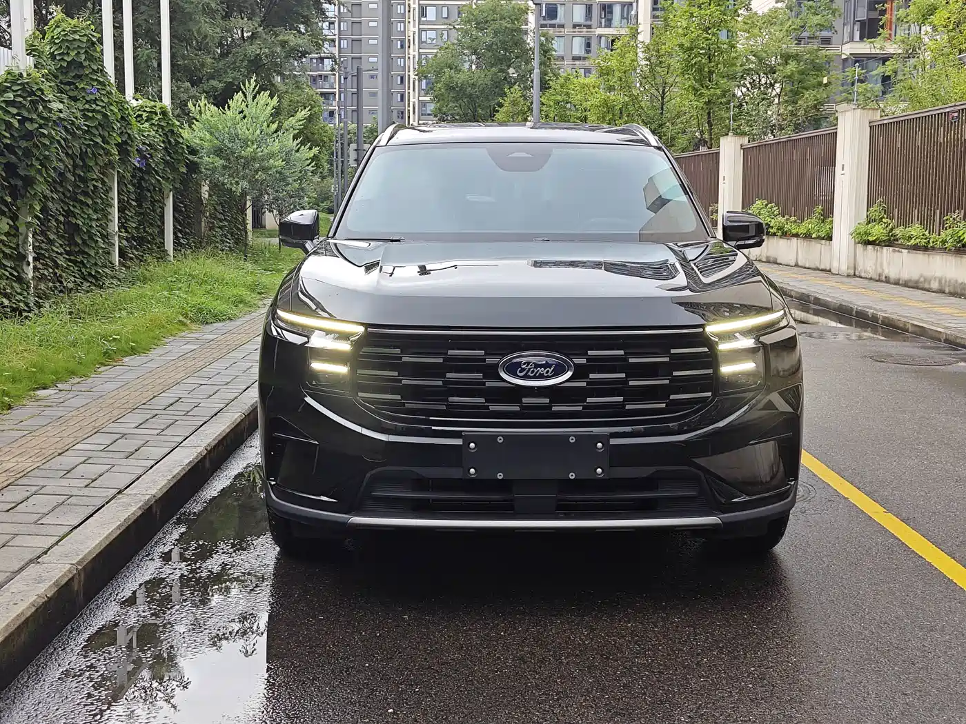 Ford Edge 2026 2025 Edge L 2.0T EcoBoost E Hybrid FWD 7-seater Luxury