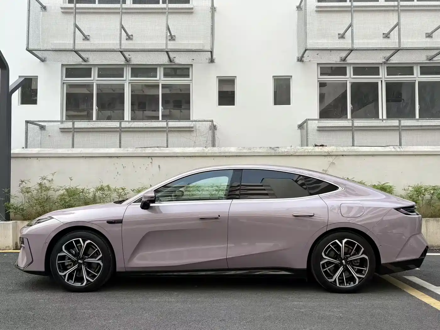 GEELY GALAXY GALAXY E8