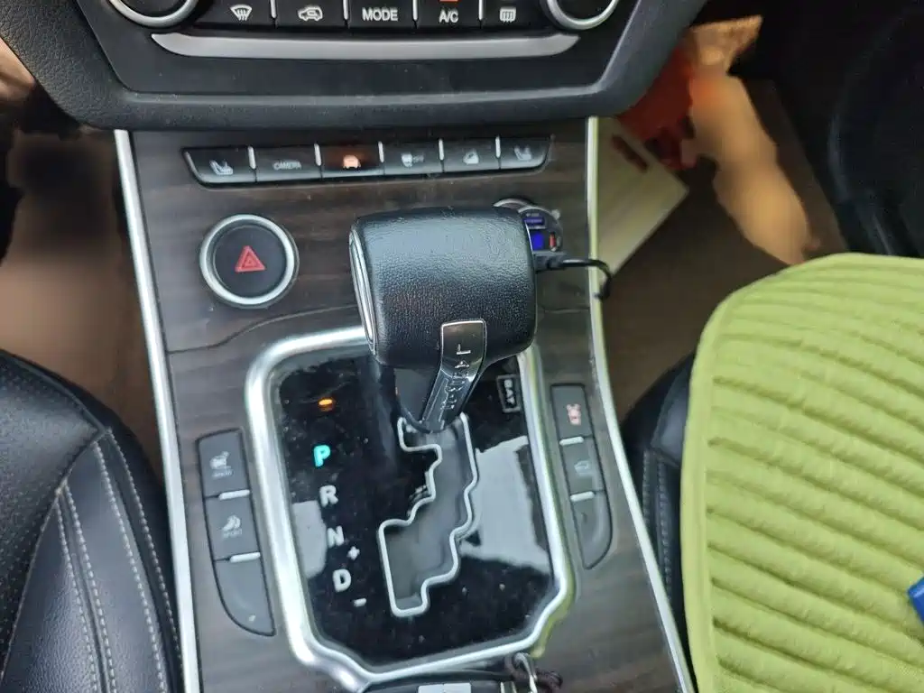 Landwind X7 2015 2015 2.0T Panoramic Flagship Edition