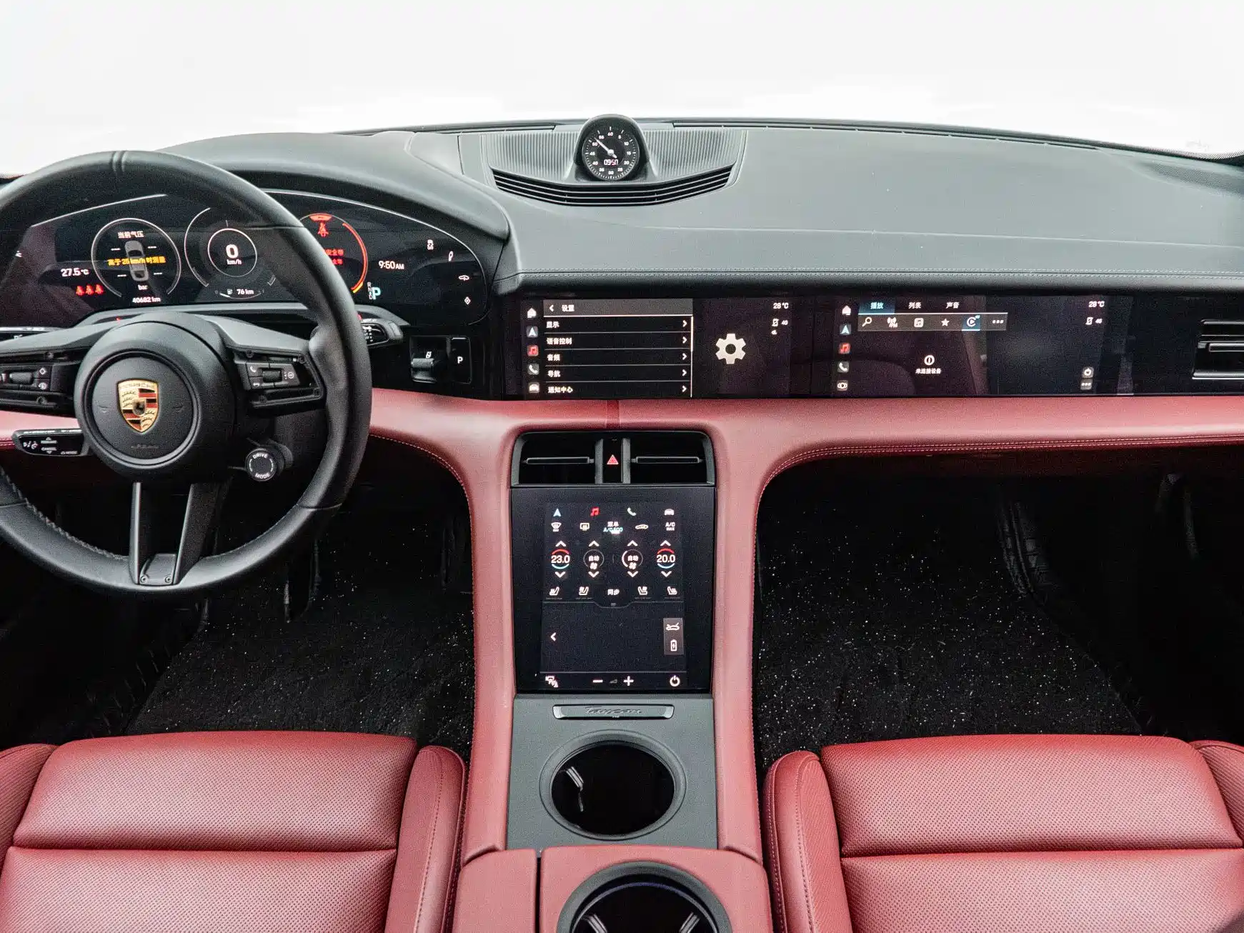صورة 15 - Porsche Taycan