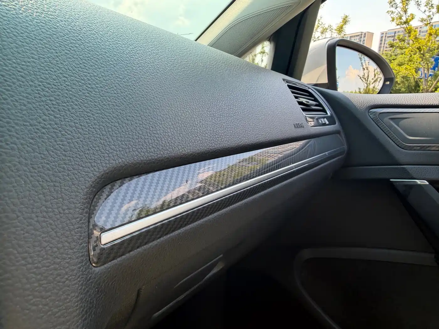 Фото 23 - Volkswagen Golf