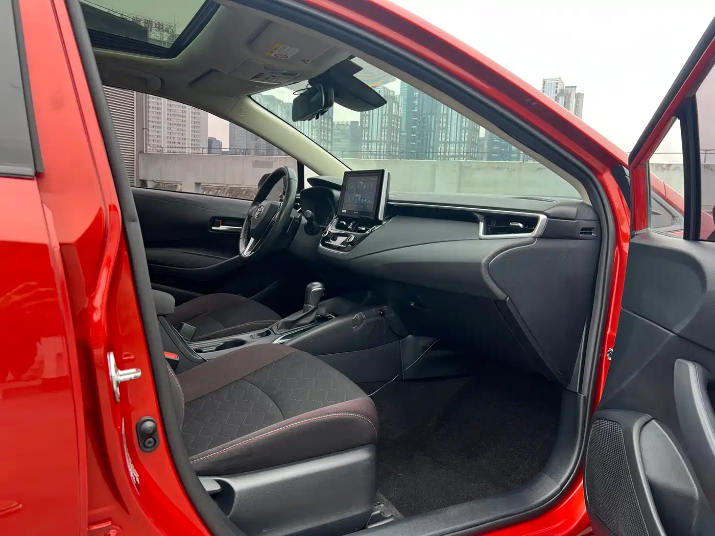 Toyota Corolla 2019 1.2T S-CVT Sport Edition фото 13