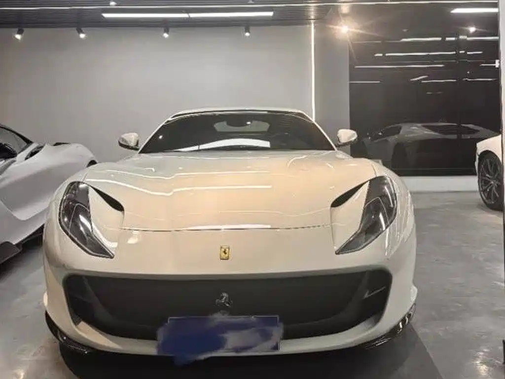 Ferrari 812 2018 2017 6.5L Superfast