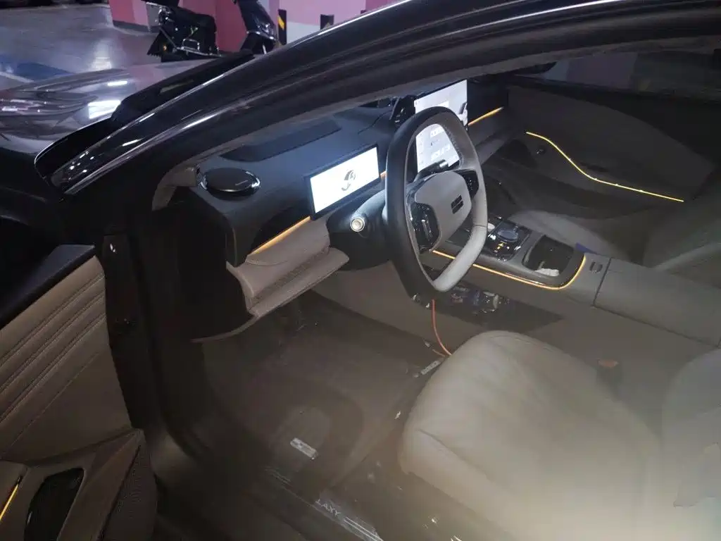 Geely Galaxy Galaxy Xingyao 8 2025 2025 Model 130km EM-i Flagship Edition
