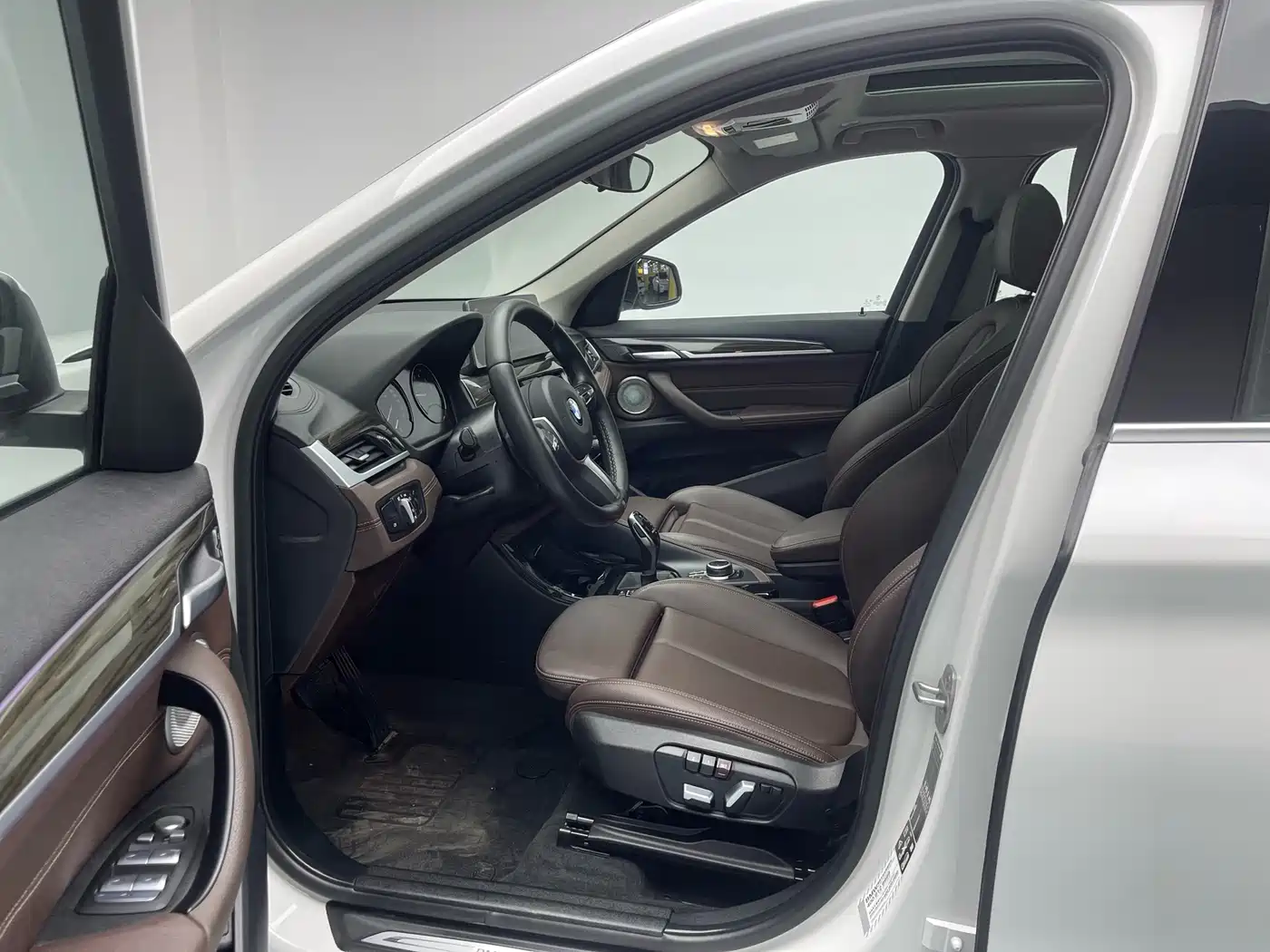 BMW X1 2022 xDrive25Li Premium фото 23