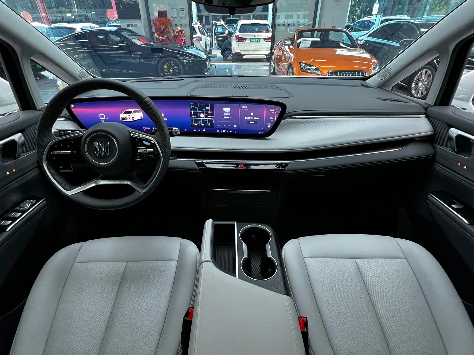 Фото 20 - Buick GL8