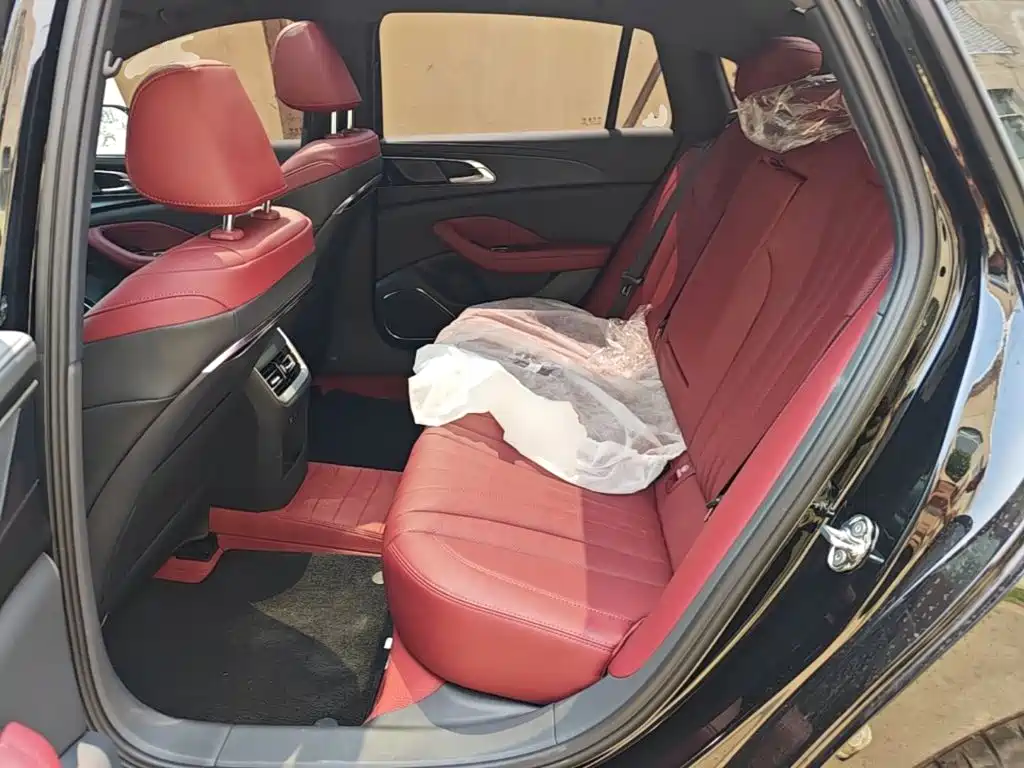 Hongqi H5 2026 2025 1.5T DCT Mystic Shadow 2 Million Edition