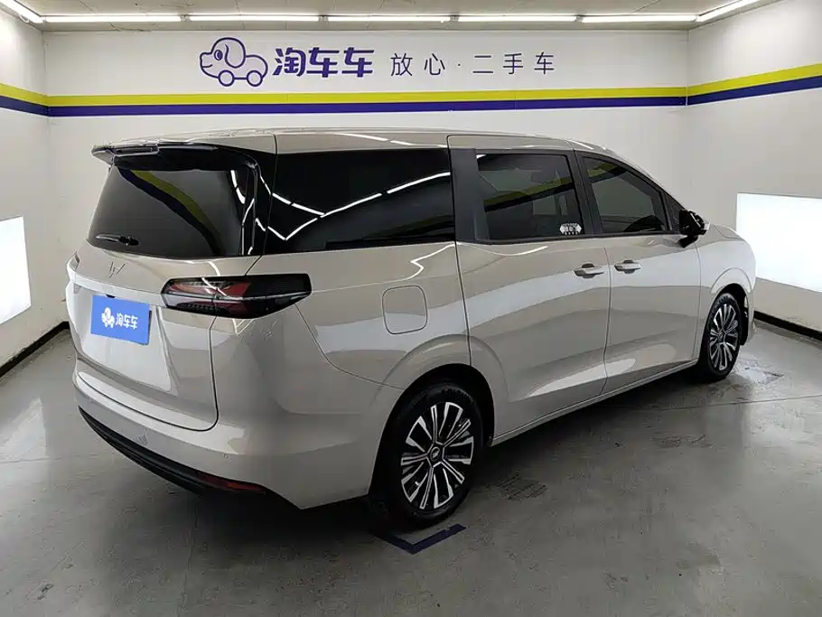 Wuling Motors Xingguang 730 New Energy 2025 2025 Model Plug-in Hybrid Base Version