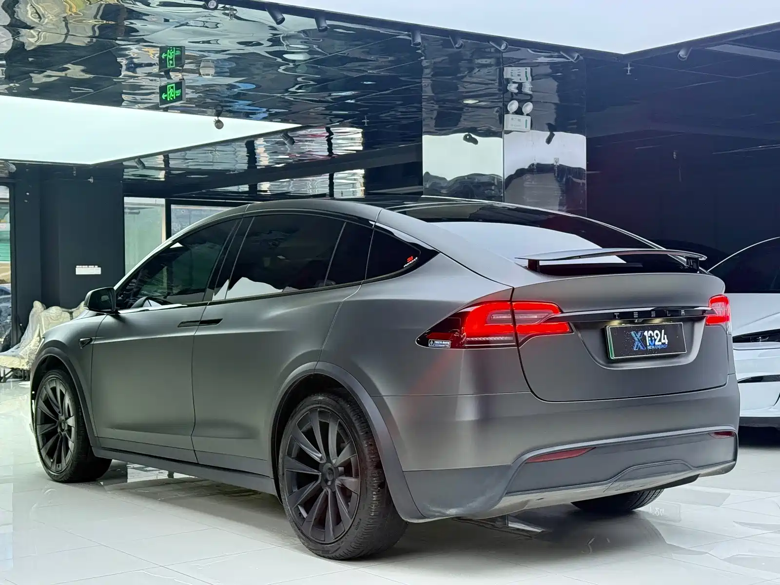 Фото 18 - Tesla Model X
