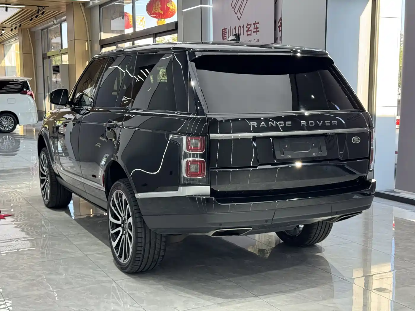 Land Rover Range Rover 2018 3.0 SC V6 Golden Age Edition фото 6