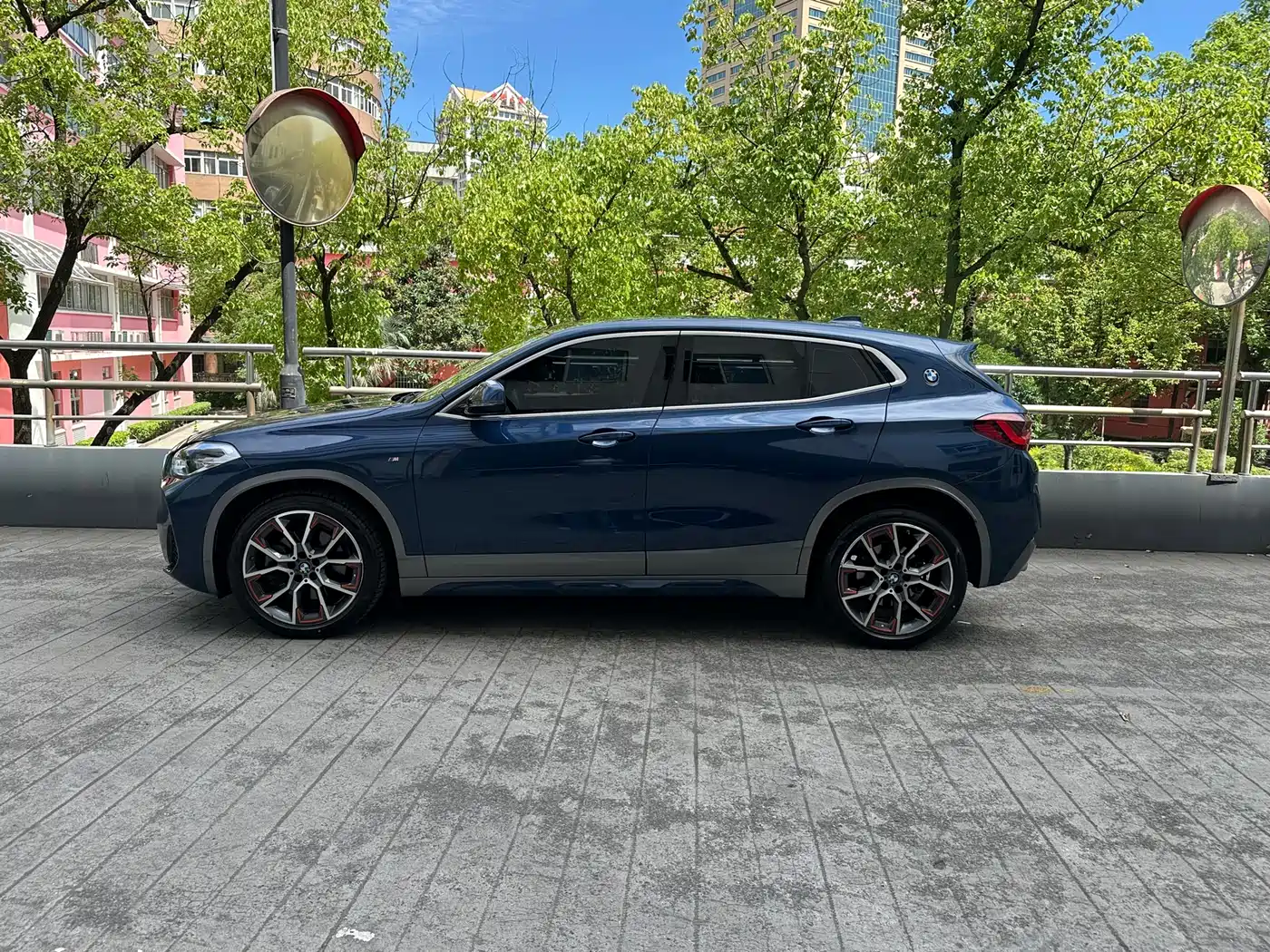 BMW X2