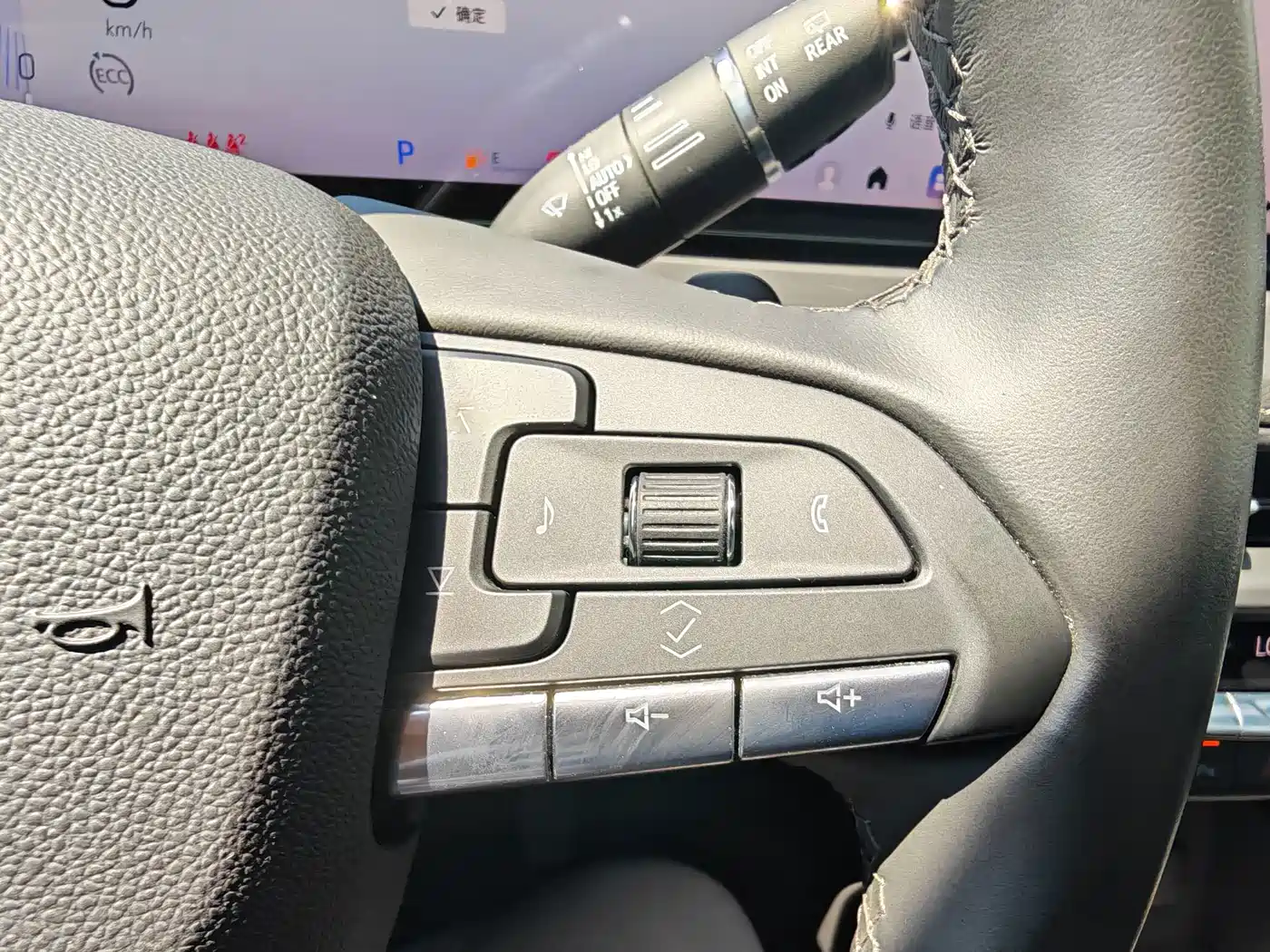 Cadillac XT4 2025 2024 28T 2WD Luxury