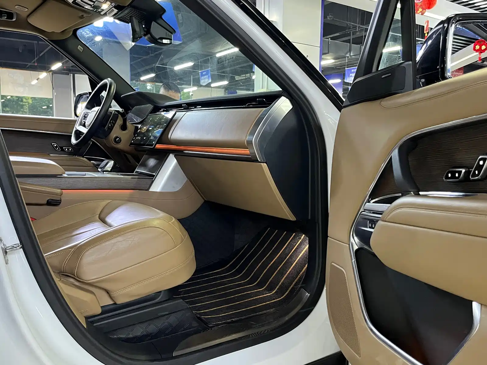 Фото 9 - Land Rover Range Rover
