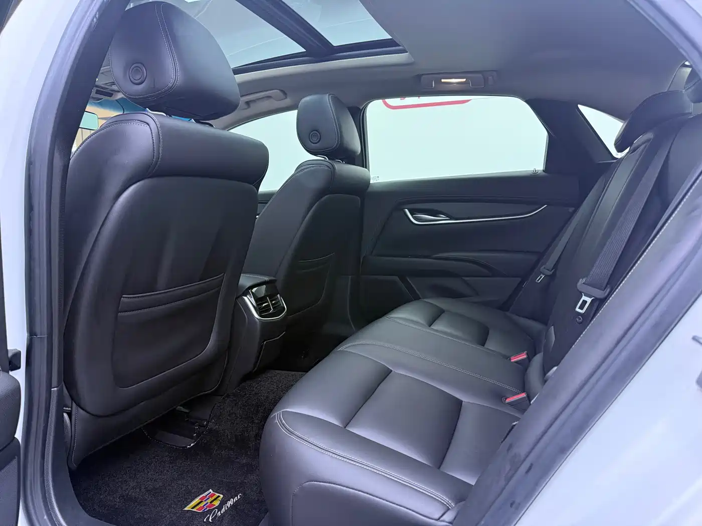 Cadillac XTS 2018 28T Technology фото 5
