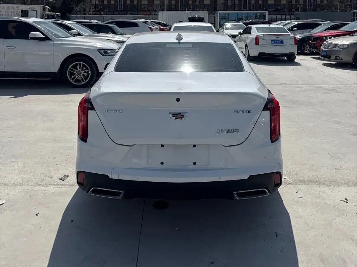 CADILLAC CT4