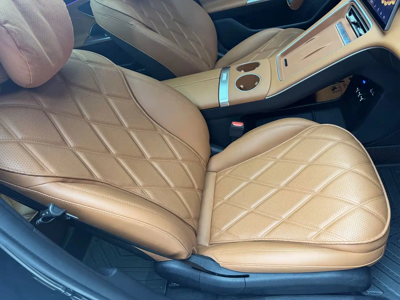 Chery Fengyun Fengyun A9L 2025 2025 Model 260 Extended Range Premium Edition