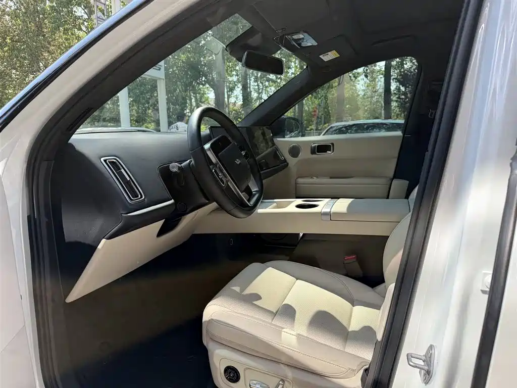 Li Auto L6 2024 Pro фото 4