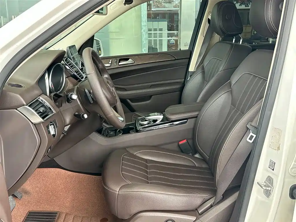 Mercedes-Benz GLE 2017 GLE 320 4MATIC Luxury фото 6