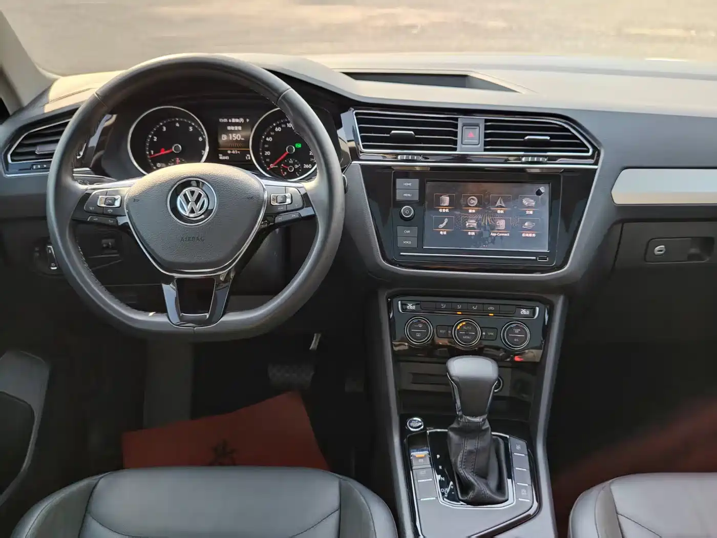 Volkswagen Tiguan L 2019 330TSI Automatic 2WD Panorama Comfort Edition China VI фото 8