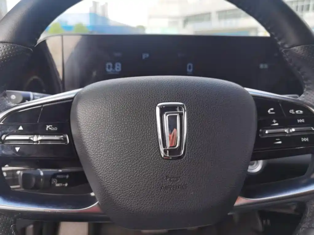 Фото 8 - Besturn B70