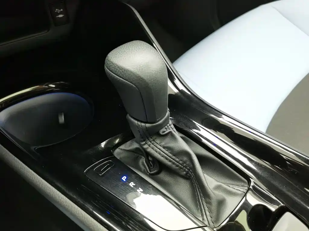 Toyota IZOA, миниатюра 13