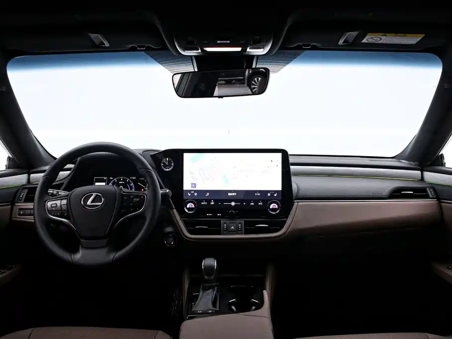Lexus ES 2026 2025 200 Ultimate Edition