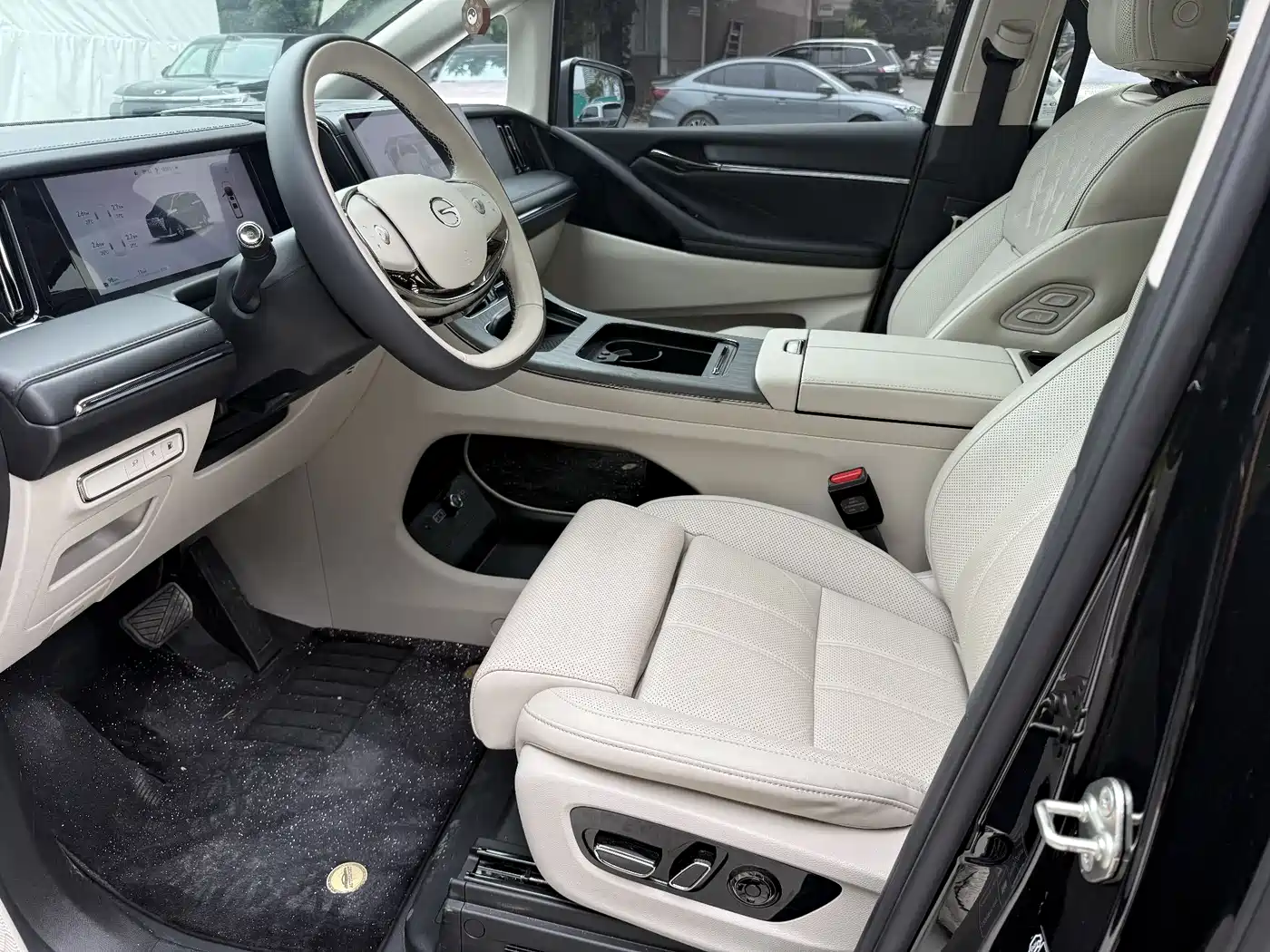 GAC Trumpchi Trumpchi Xiangwang M8 2025 2025 Model QianKun Series Ultra First Class