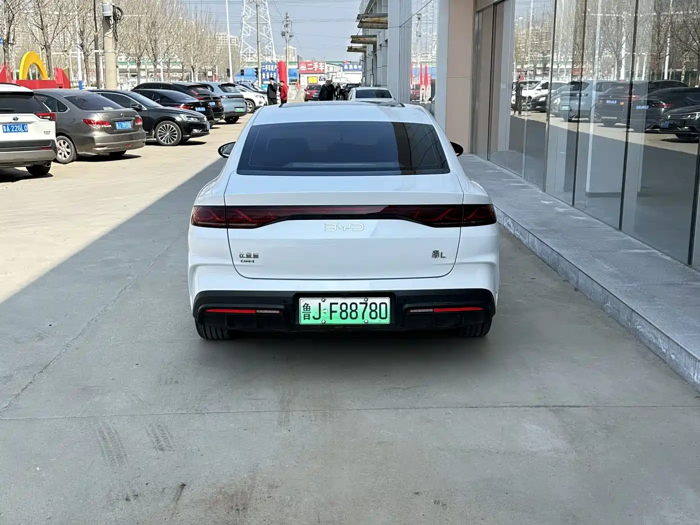 BYD QIN L
