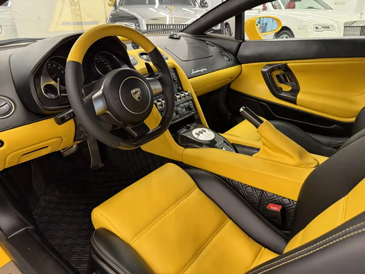 Lamborghini Gallardo 2012 LP 560-4 Gold Edition фото 6