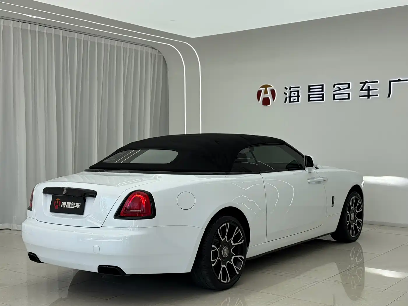 Rolls-Royce Dawn 2018 2018 6.6T Standard